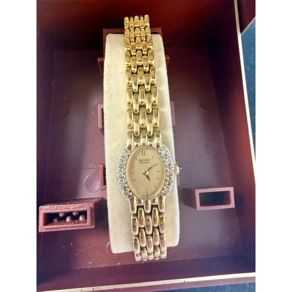 Vintage Seiko 1P20-1050 Women's Gold Tone Quartz Watch Box Rhinestone Bezel